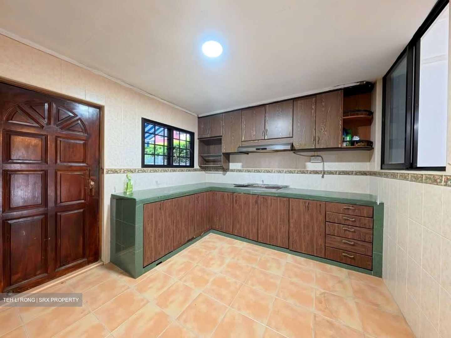 Lorong Stangee (D15), Terrace #573813241